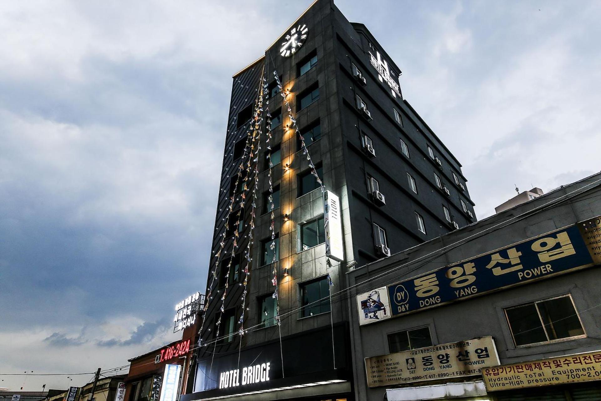 Hotel Bridge Busan Buitenkant foto